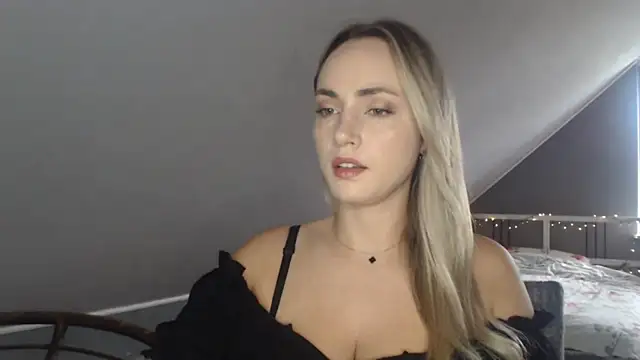 ScarlettSensitive online show from 7, 7, 2026