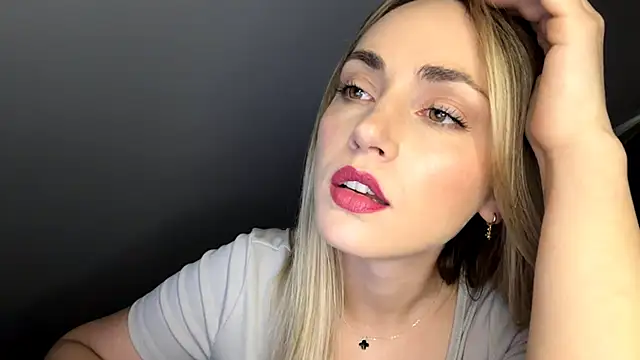 Snapshot of ScarlettSensitive chatting on 22, 5, 2026 ScarlettSensitive online show from 22, 5, 2026