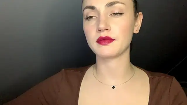 Snapshot of ScarlettSensitive chatting on 5, 5, 2026 ScarlettSensitive online show from 5, 5, 2026