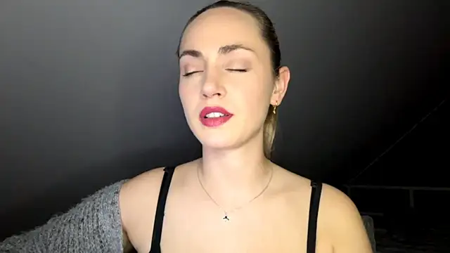 Snapshot of ScarlettSensitive chatting on 21, 5, 2026 ScarlettSensitive online show from 21, 5, 2026