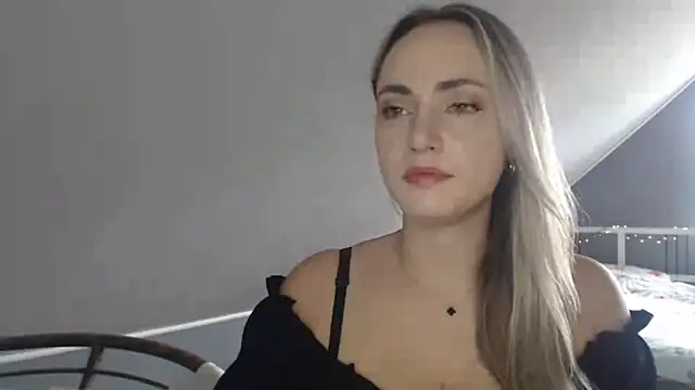 ScarlettSensitive online show from 7, 7, 2026