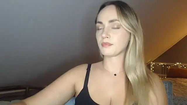 ScarlettSensitive online show from 30, 6, 2026