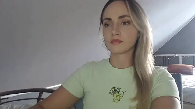 ScarlettSensitive online show from 3, 7, 2026