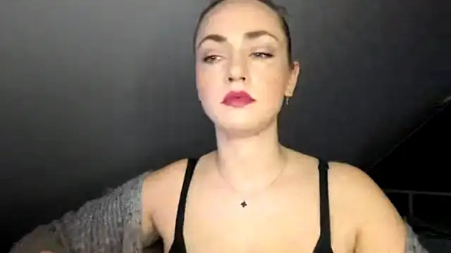 Snapshot of ScarlettSensitive chatting on 25, 5, 2026 ScarlettSensitive online show from 25, 5, 2026