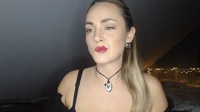 ScarlettSensitive online show from 16, 6, 2026