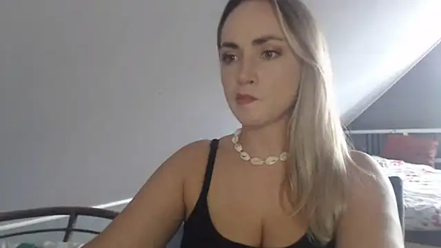 ScarlettSensitive online show from 14, 7, 2026
