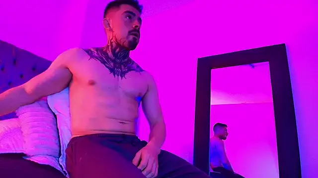 Dallas Whitee online show from 21, 4, 2026