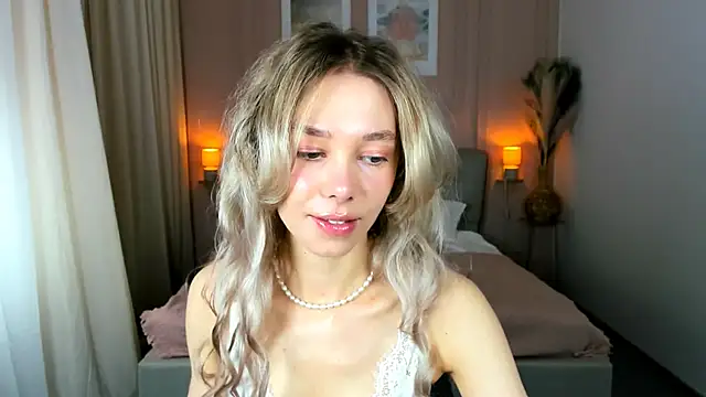 Snapshot of LuluAlis chatting on 4, 5, 2026 LuluAlis online show from 4, 5, 2026