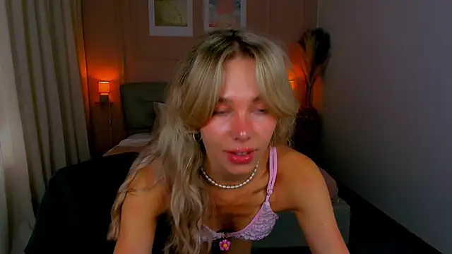 Snapshot of LuluAlis chatting on 3, 6, 2026 LuluAlis online show from 3, 6, 2026
