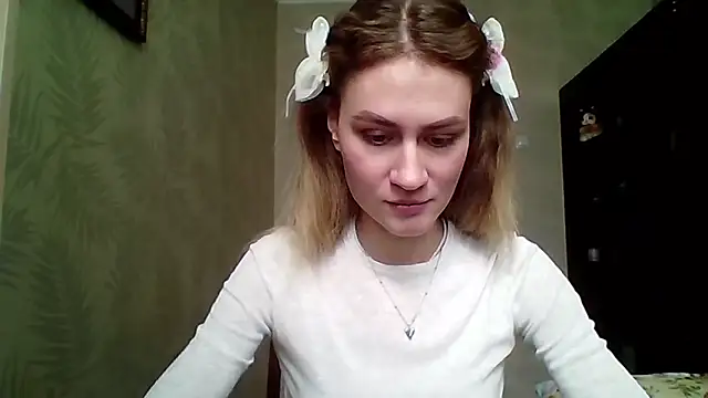 ElenoreHolguin online show from 11, 3, 2026