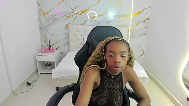 Sofia echeverri online show from 12, 5, 2026