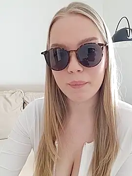 LittleForestELF2 online show from 31, 3, 2026