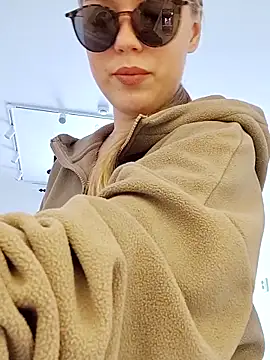 LittleForestELF2 online show from 10, 3, 2026