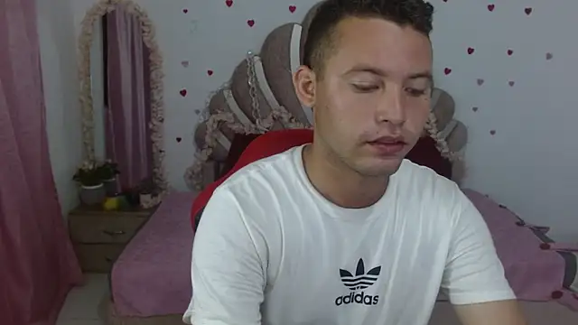 Snapshot of sven_fox723 chatting on 8, 6, 2026 sven fox723 online show from 8, 6, 2026