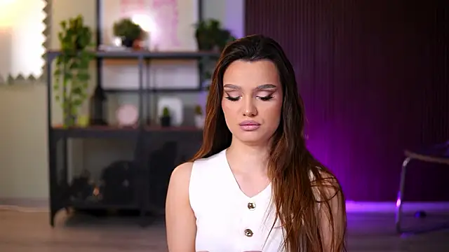 Lena Laurent online show from 13, 3, 2026