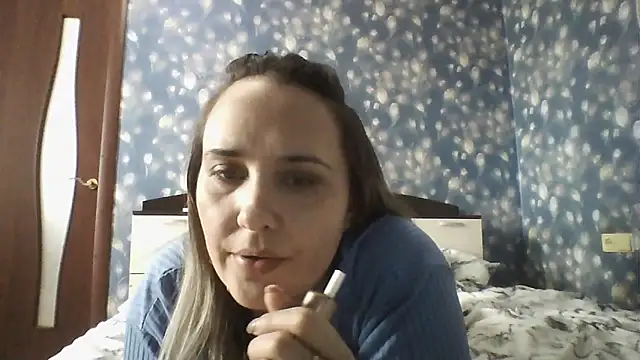 Alisa07qw online show from 25, 3, 2026