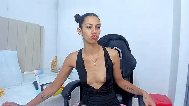 Abril Castroo online show from 12, 5, 2026