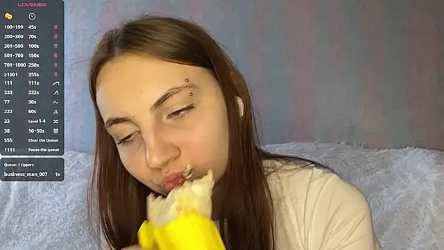 AlisaBloom online show from 13, 4, 2026