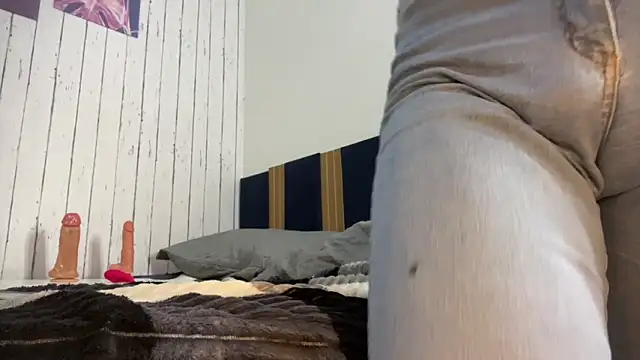 duo squirts online show from 15, 4, 2026