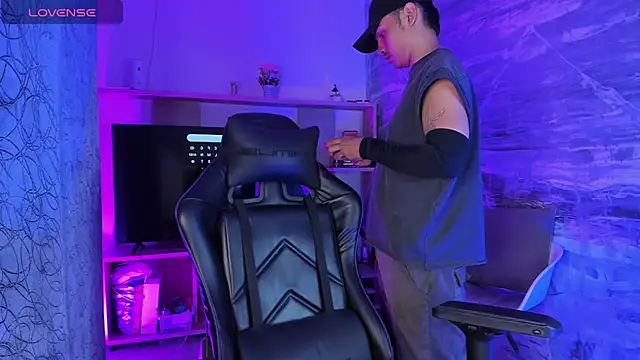 NicoKinggs  online show from 8, 4, 2026