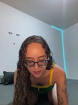 Snapshot of Anamyst chatting on 25, 5, 2026 Anamyst online show from 25, 5, 2026
