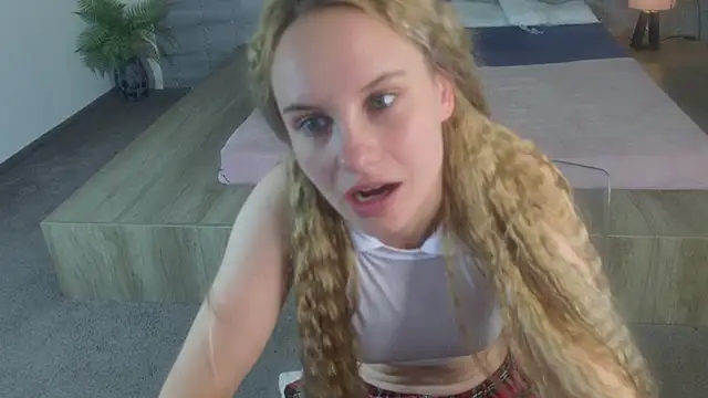 Snapshot of IceBlueBabe chatting on 1, 6, 2026 IceBlueBabe online show from 1, 6, 2026