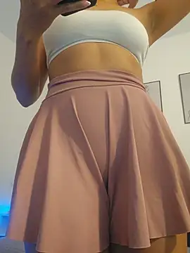 Victoria Evanss online show from 4, 4, 2026