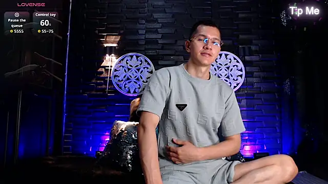 MilanDavid1 online show from 15, 4, 2026