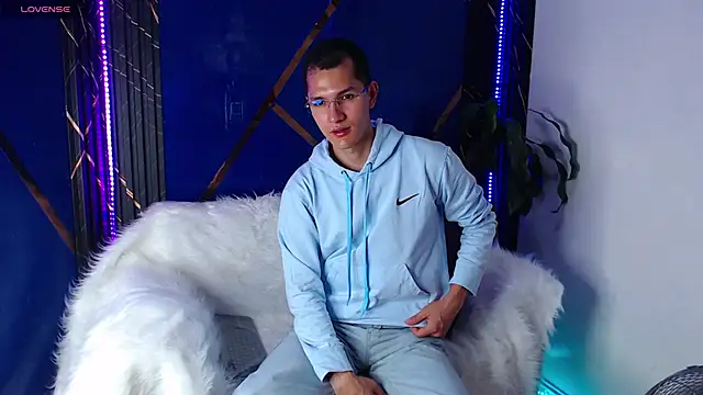 MilanDavid1 online show from 1, 4, 2026