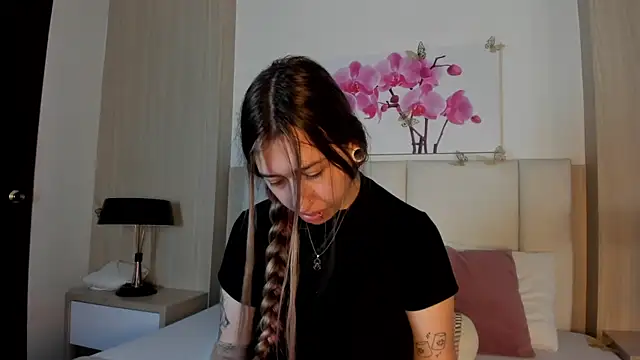 AmberVegaa online show from 12, 4, 2026