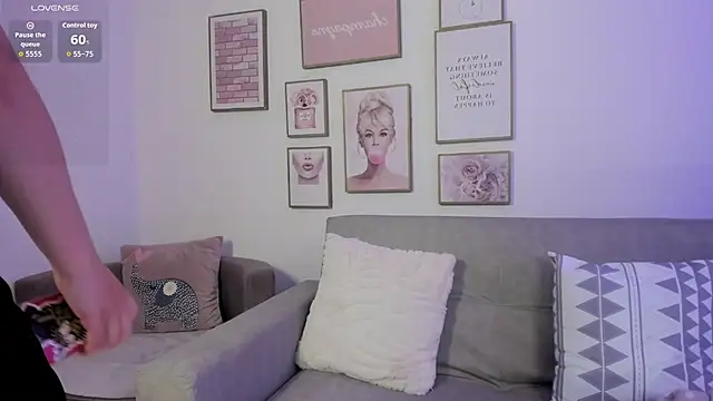 Zoey monroe online show from 25, 3, 2026