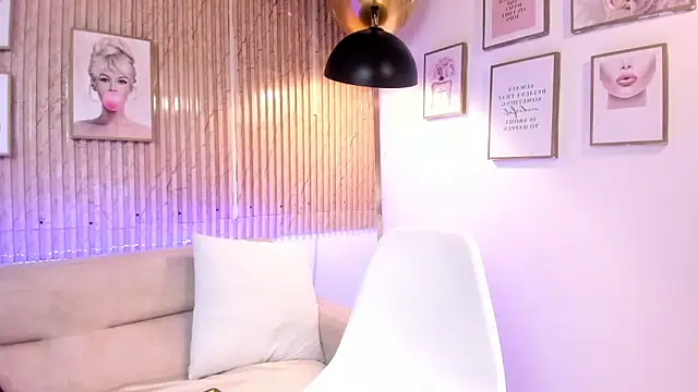 Zoey monroe online show from 9, 4, 2026