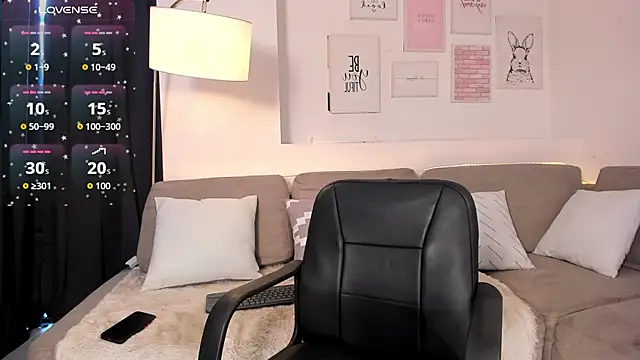 Snapshot of Zoey_monroe chatting on 28, 4, 2026 Zoey monroe online show from 28, 4, 2026