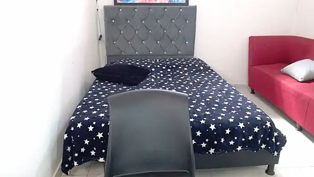candymorena69 online show from 4, 6, 2026