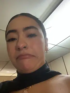 CatalinaSantana Pink online show from 10, 3, 2026