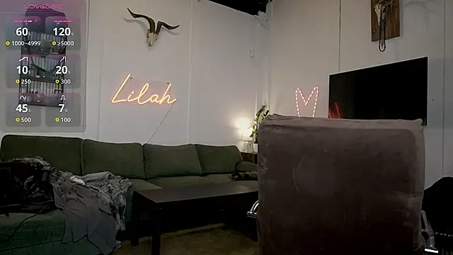 Snapshot of Lilah_Fit chatting on 6, 8, 2026 Lilah Fit online show from 6, 8, 2026