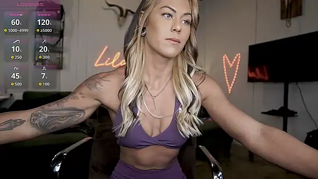 Snapshot of Lilah_Fit chatting on 24, 7, 2026 Lilah Fit online show from 24, 7, 2026