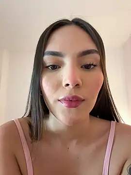 Adalyn Cute online show from 15, 5, 2026