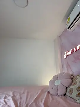 Adalyn Cute online show from 21, 5, 2026