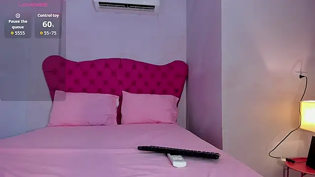 Adalyn Cute online show from 22, 7, 2026
