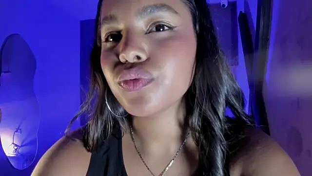 ZoeyMonroe  online show from 29, 5, 2026