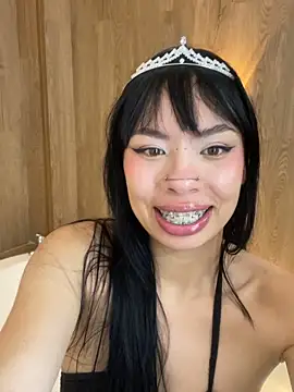 Queen Chanel XXX online show from 16, 3, 2026