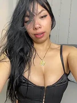 Snapshot of Queen_Chanel_XXX chatting on 27, 5, 2026 Queen Chanel XXX online show from 27, 5, 2026