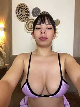 Snapshot of Queen_Chanel_XXX chatting on 9, 5, 2026 Queen Chanel XXX online show from 9, 5, 2026