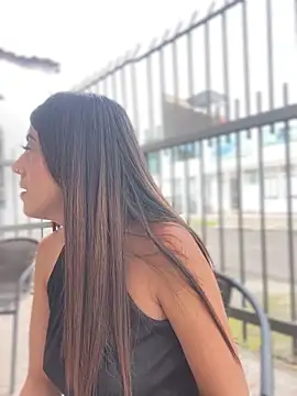 Electra Pinkk online show from 8, 4, 2026