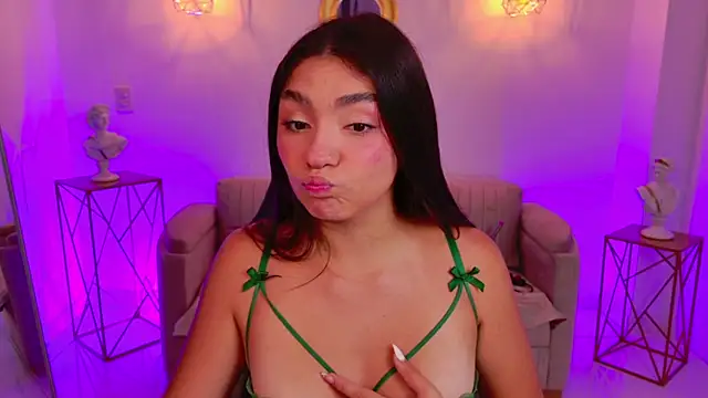 Gia Capri online show from 17, 6, 2026