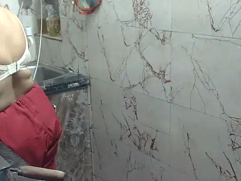 HouseWife4466 online show from 18, 3, 2026