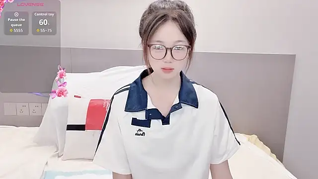Lucky zhizhi online show from 20, 4, 2026