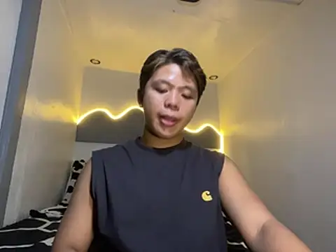 Snapshot of urasianrey chatting on 4, 6, 2026 urasianrey online show from 4, 6, 2026