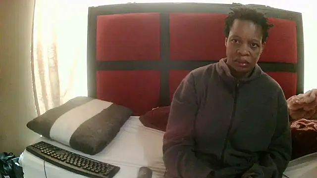 JoycyQueen online show from 19, 6, 2026